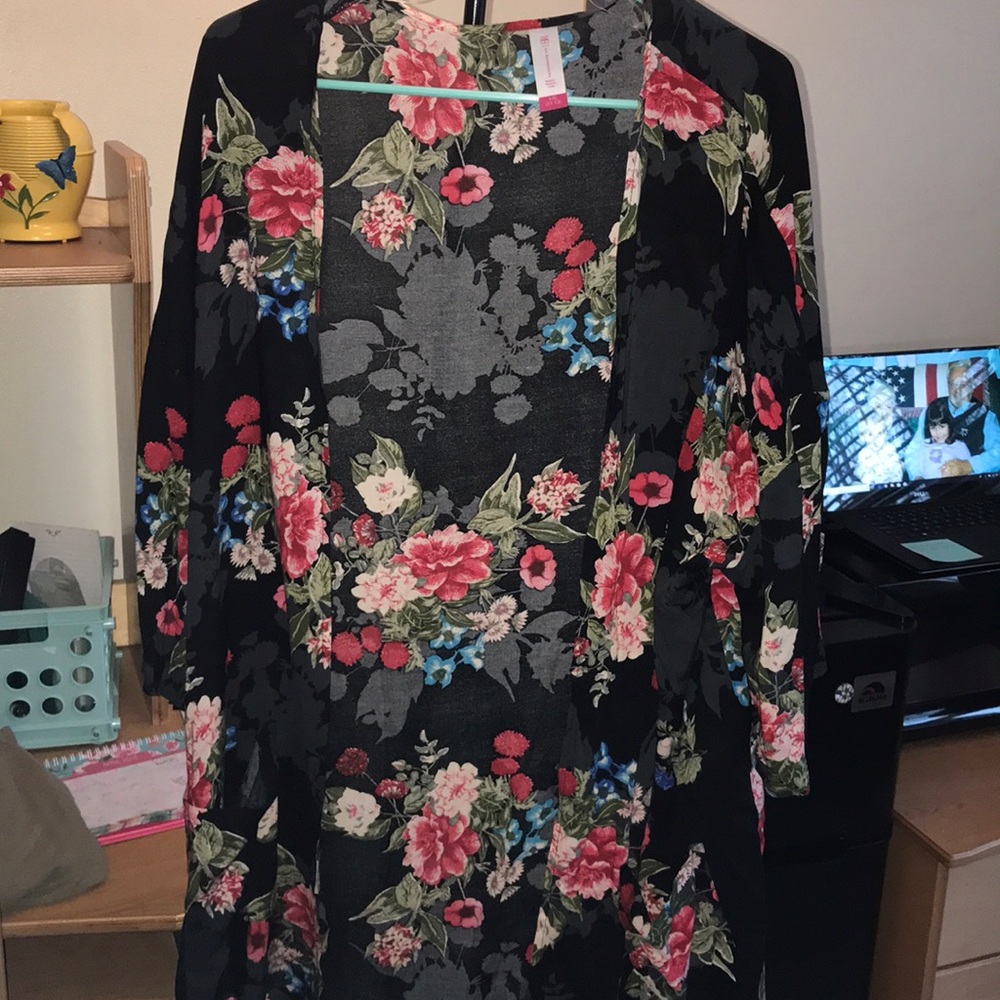 Floral shawl